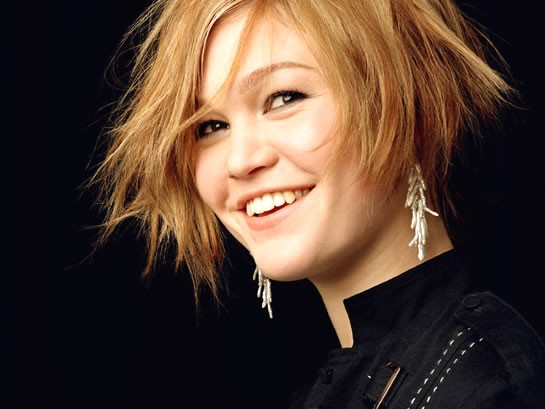 Julia Stiles Fotoğrafı