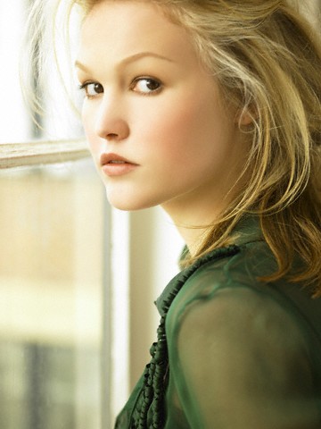 Julia Stiles Fotoğrafı