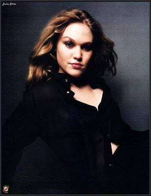 Julia Stiles Fotoğrafı