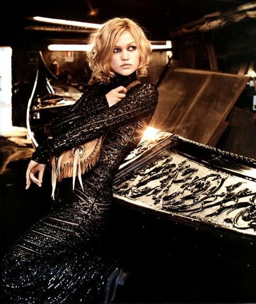 Julia Stiles Fotoğrafı