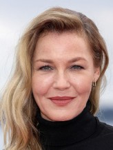 Connie Nielsen fotoğrafı