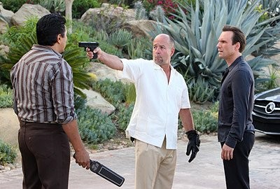 Louis Giambalvo fotoğrafı