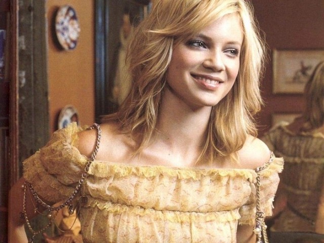 Amy Smart Fotoğrafı
