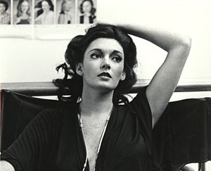 Sarah Douglas fotoğrafı