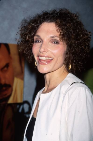 Mary Elizabeth Mastrantonio fotoğrafı