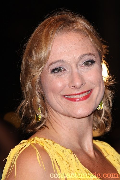 Caroline Goodall fotoğrafı