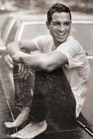 Benjamin Bratt Fotoğrafı