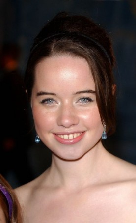 Anna Popplewell Fotoğrafı