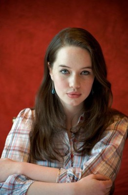 Anna Popplewell Fotoğrafı