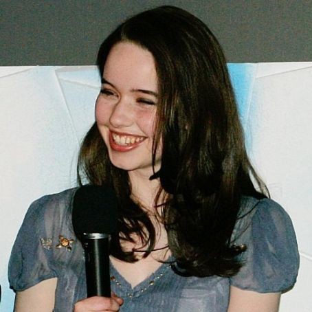 Anna Popplewell Fotoğrafı