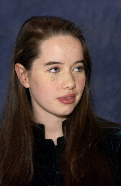 Anna Popplewell Fotoğrafı