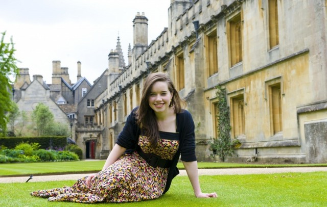 Anna Popplewell Fotoğrafı