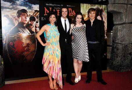 Anna Popplewell Fotoğrafı