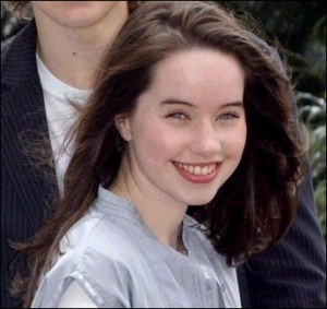 Anna Popplewell Fotoğrafı