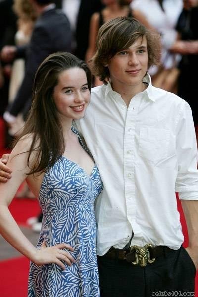 Anna Popplewell Fotoğrafı