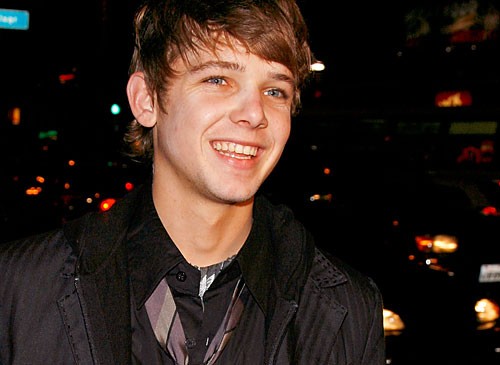 Max Thieriot Fotoğrafı