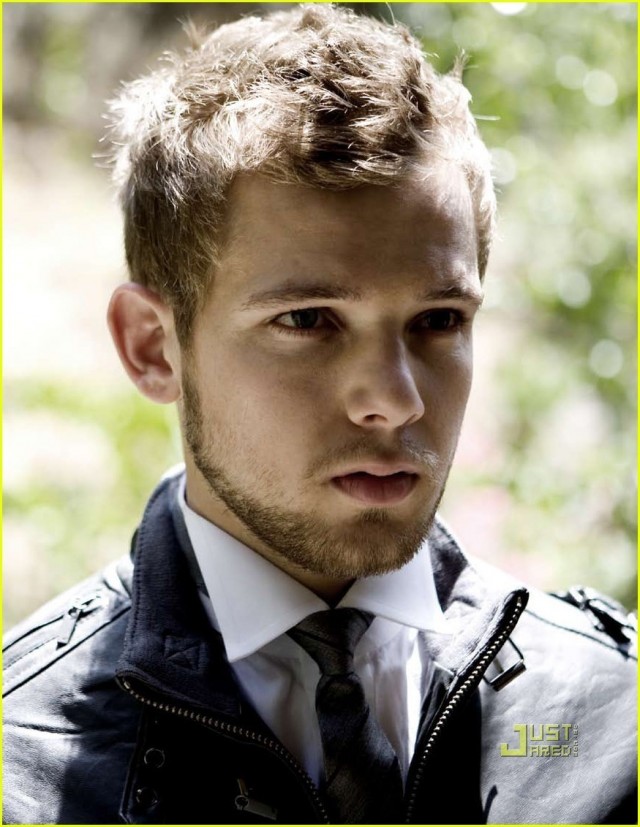 Max Thieriot Fotoğrafı