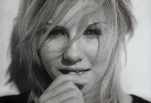 Elisha Cuthbert Fotoğrafı