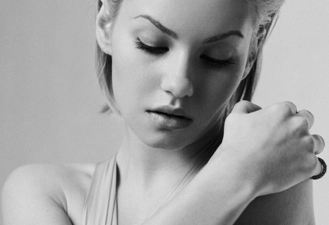 Elisha Cuthbert Fotoğrafı