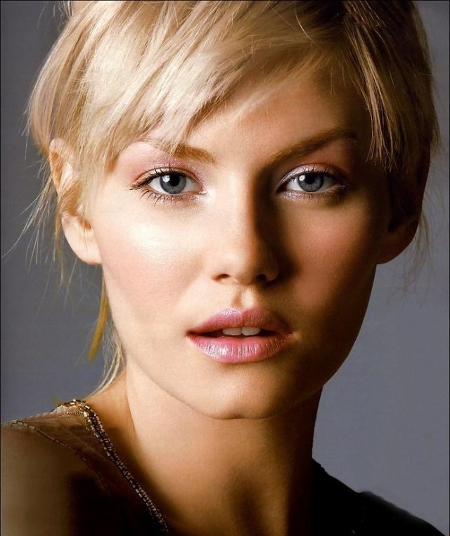 Elisha Cuthbert Fotoğrafı