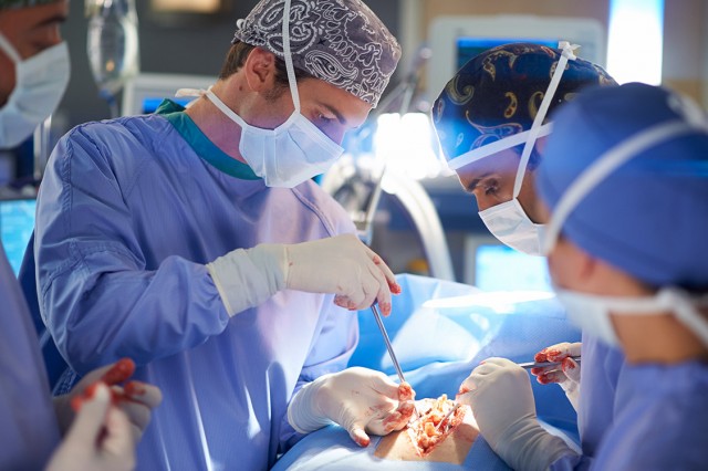 Daniel Gillies Fotoğrafı