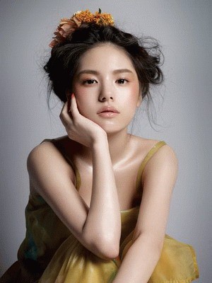 Min Hyo-rin Fotoğrafı