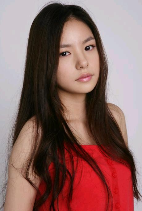 Min Hyo-rin Fotoğrafı
