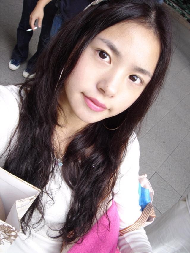 Min Hyo-rin Fotoğrafı