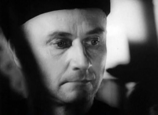 Donald Pleasence fotoğrafı