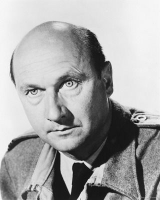 Donald Pleasence fotoğrafı