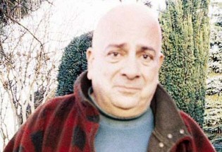 Zeki Alasya fotoğrafı