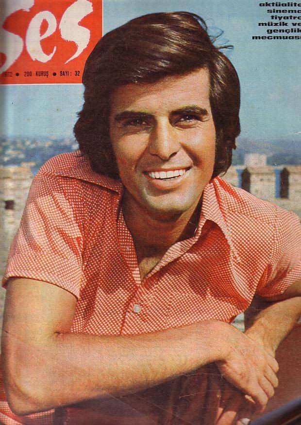 Tarık Akan fotoğrafı