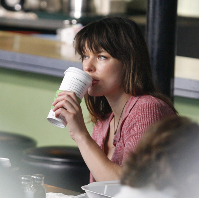 Milla Jovovich Fotoğrafı