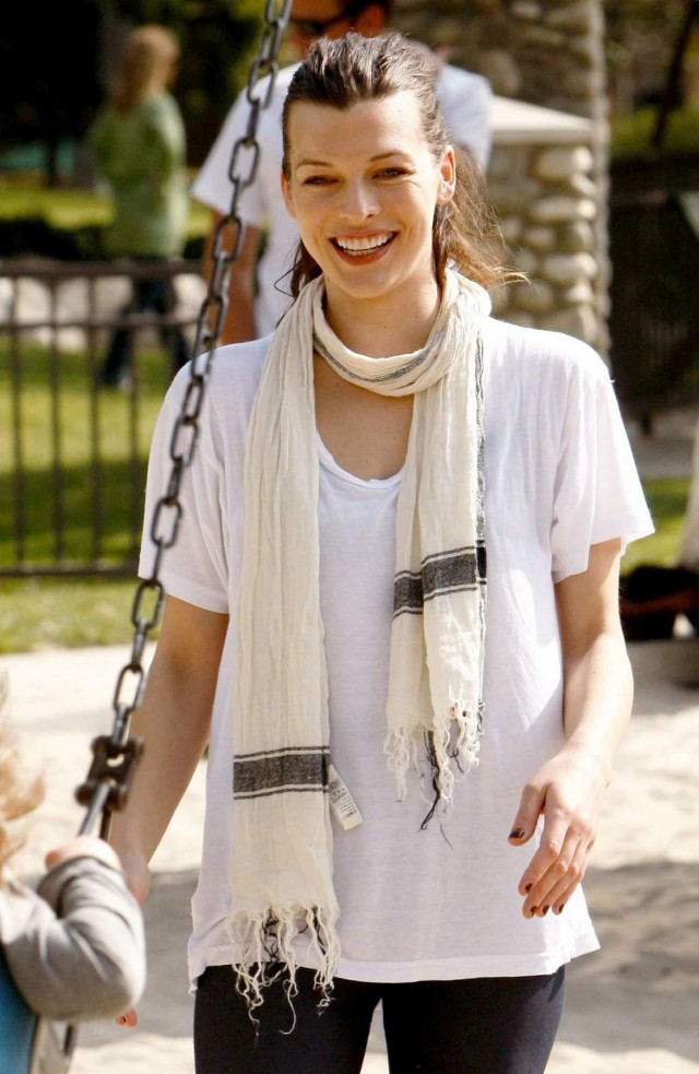 Milla Jovovich Fotoğrafı