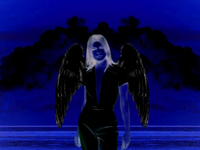 Milla Jovovich Fotoğrafı