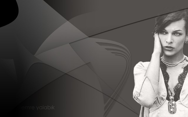 Milla Jovovich Fotoğrafı