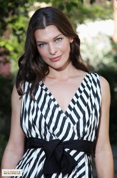 Milla Jovovich Fotoğrafı