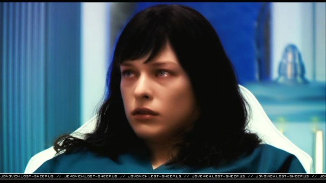 Milla Jovovich Fotoğrafı