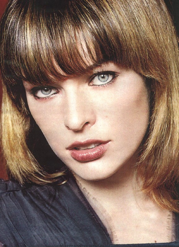 Milla Jovovich Fotoğrafı