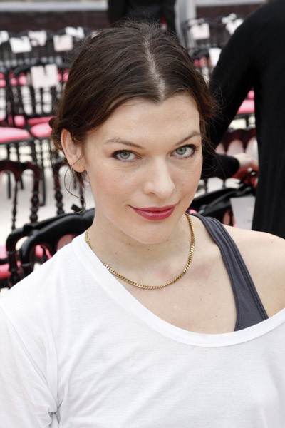 Milla Jovovich Fotoğrafı