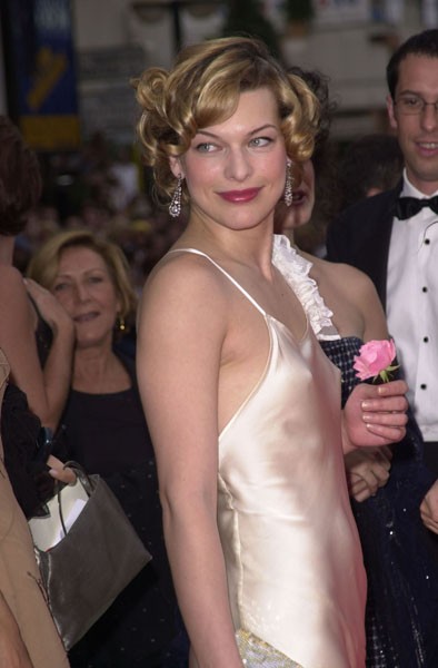 Milla Jovovich Fotoğrafı