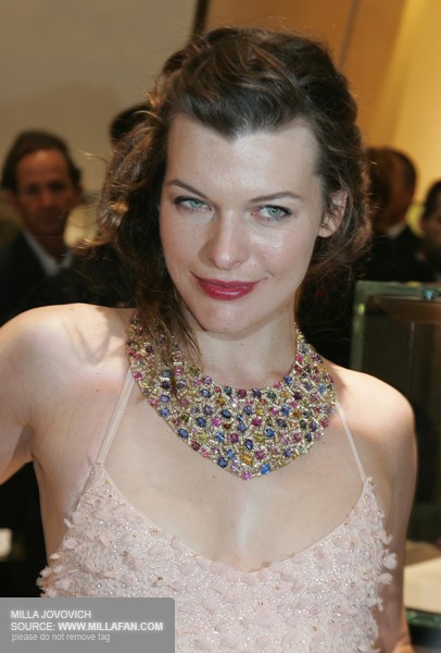 Milla Jovovich Fotoğrafı