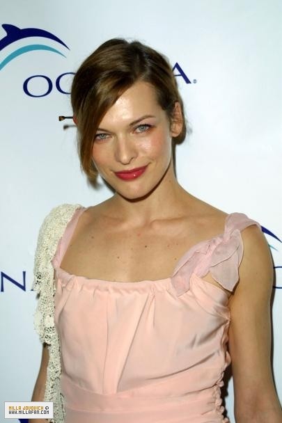 Milla Jovovich Fotoğrafı