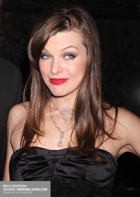 Milla Jovovich Fotoğrafı