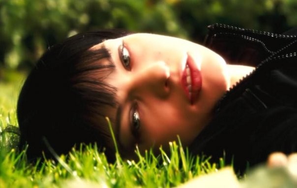 Milla Jovovich Fotoğrafı