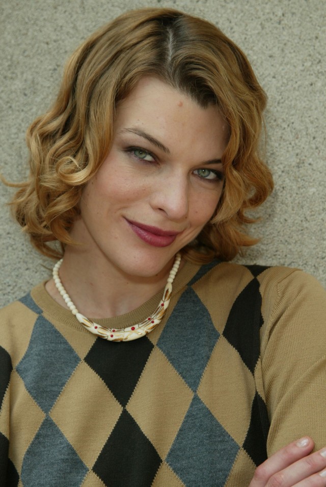 Milla Jovovich Fotoğrafı
