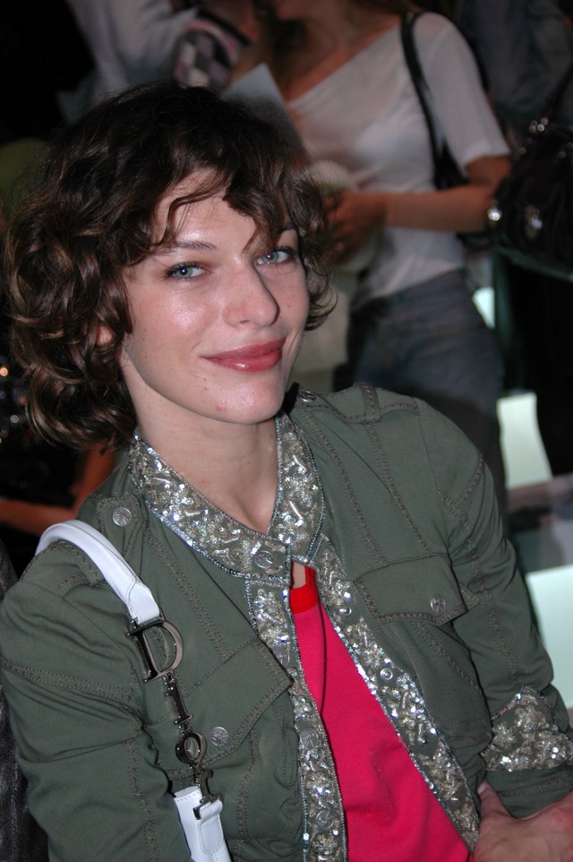 Milla Jovovich Fotoğrafı