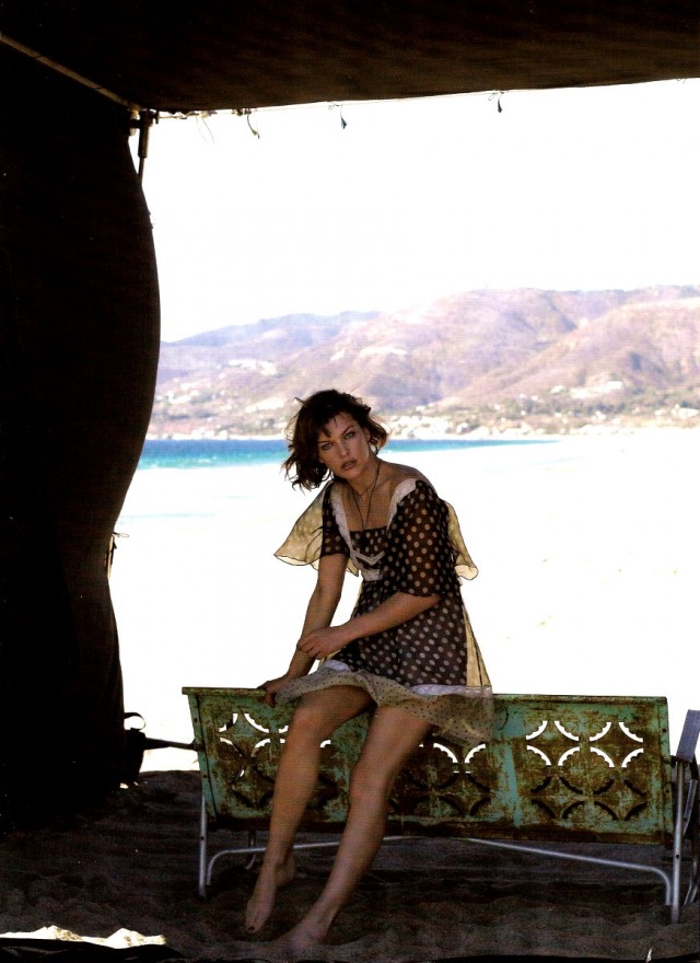 Milla Jovovich Fotoğrafı