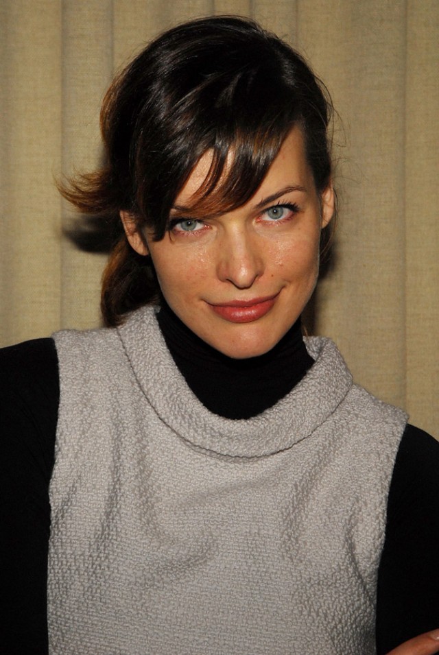 Milla Jovovich Fotoğrafı