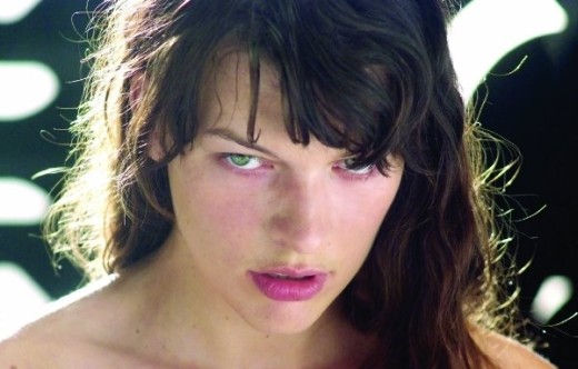 Milla Jovovich Fotoğrafı